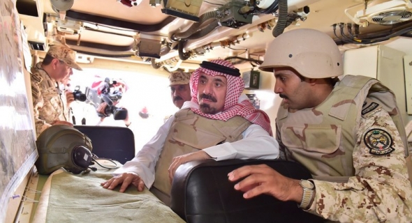 أمير سعودي يظهر اليوم بالخطوط الأمامية في جبهة الحدود اليمنية (صورة)