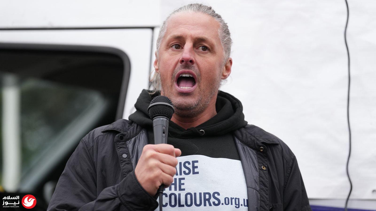 اتهام مؤسس مجموعة Raise The Colours بـ 14 تهمة جنائية في بريطانيا