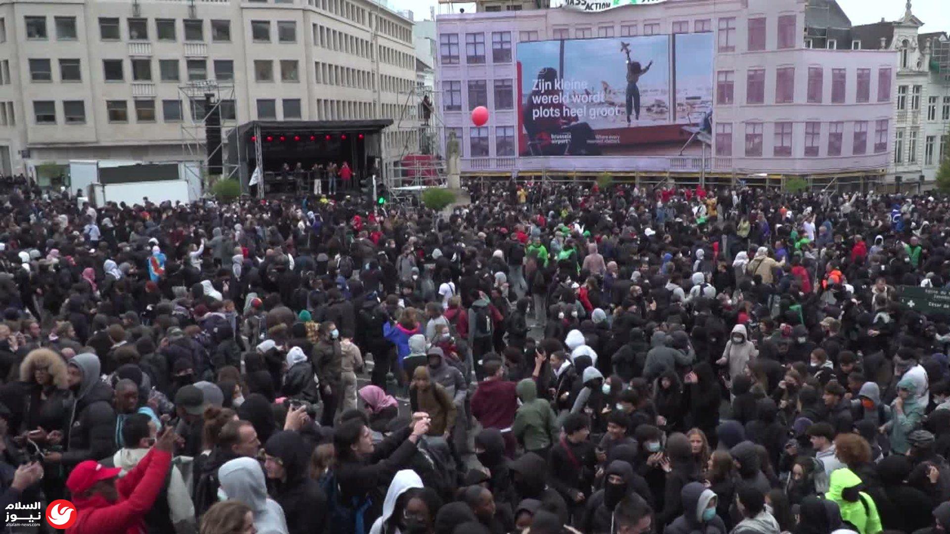 بروكسل: مواجهات محتدمة بين الشرطة ومتظاهرين نقابيين وشلل في حركة النقل