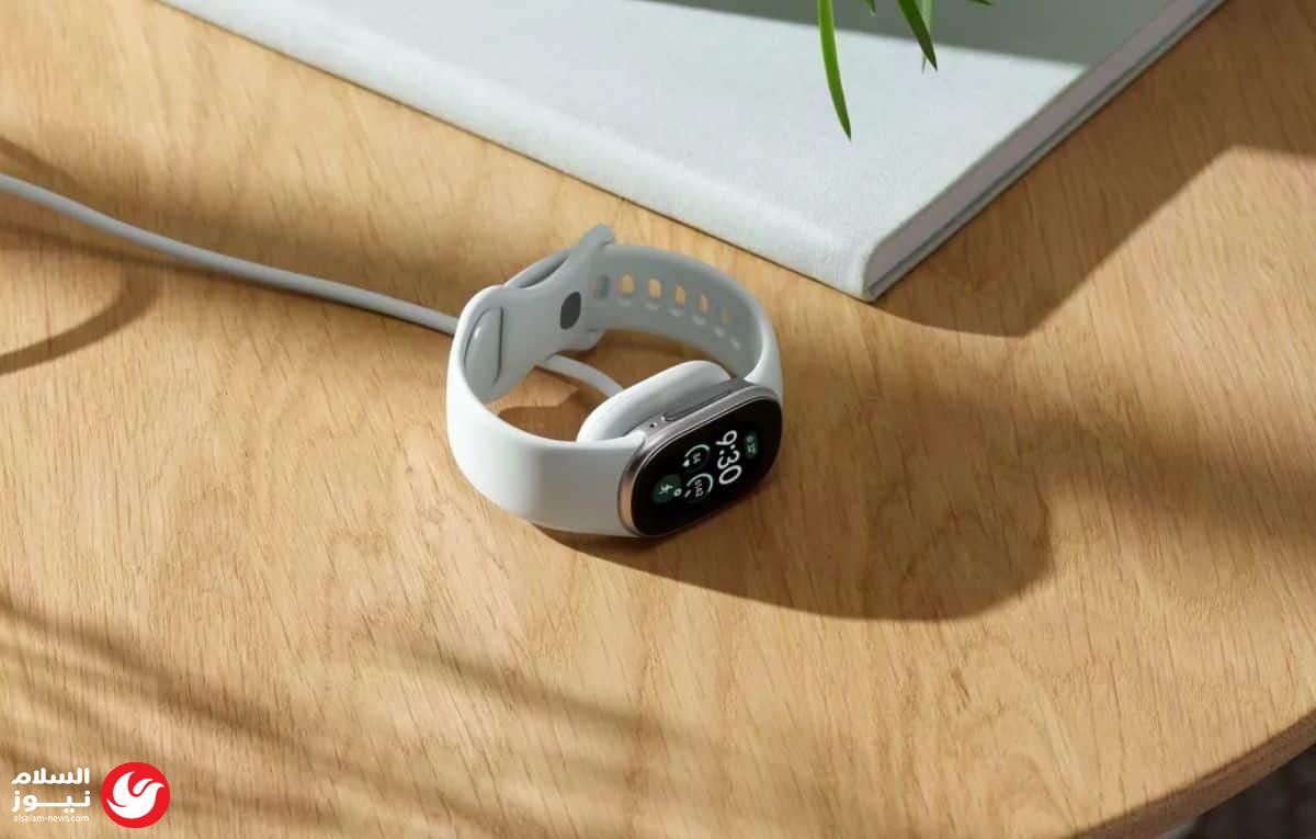 جوجل تطلق سوار Fitbit Edge: مزيج مثالي بين الأداء الذكي والبطارية القابلة للاستبدال
