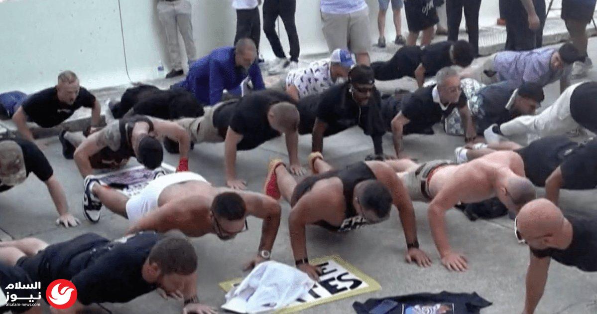 أنصار تيت يحتشدون أمام مركز احتجاز في ميامي قبيل جلسة حاسمة