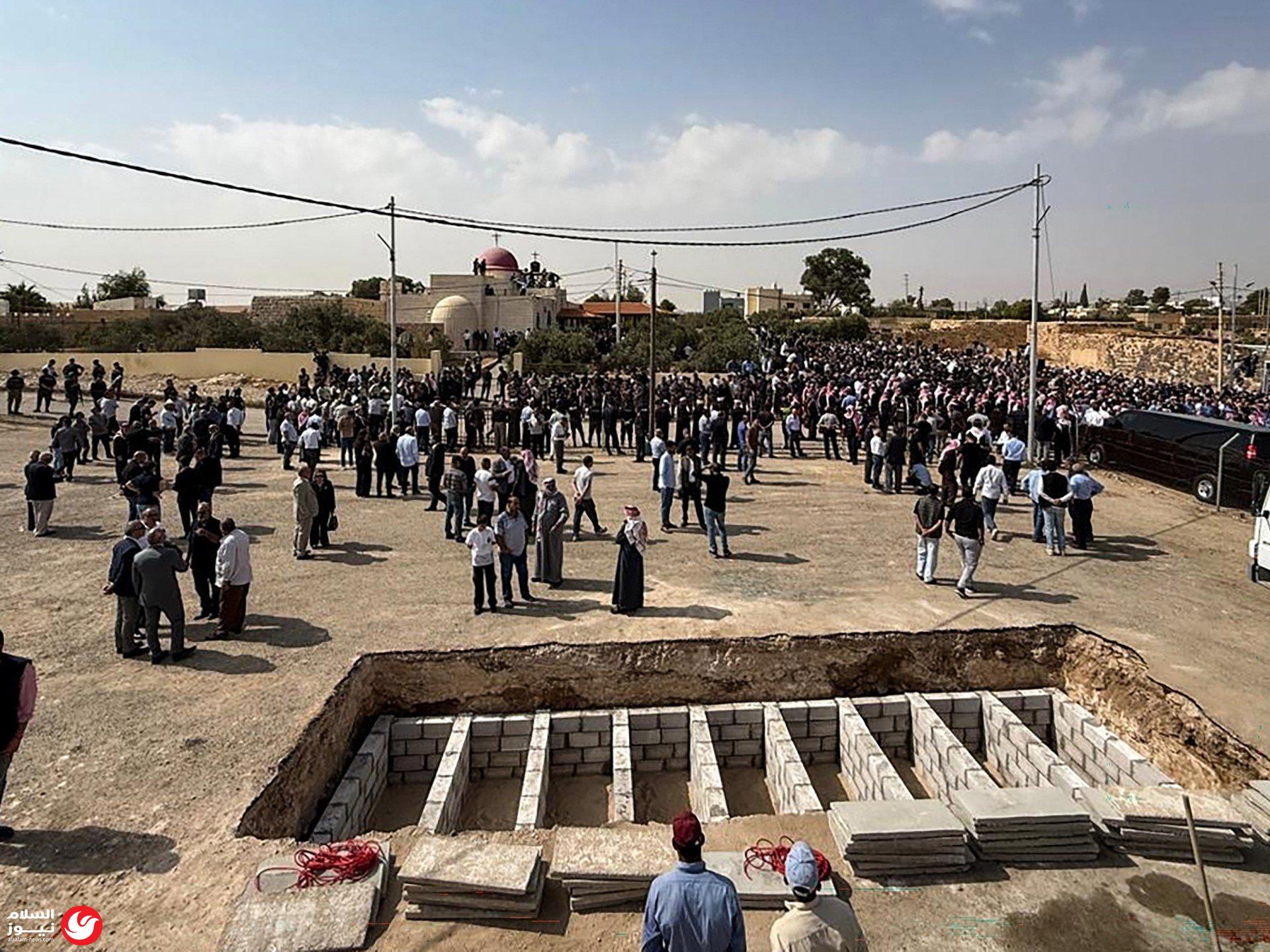 الكرك تودع ضحايا هجوم كنيسة القديس جاورجيوس.. والحكومة الأردنية تتعهد باجتثاث التطرف