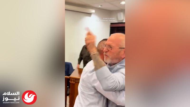 مشادة كلامية واشتباك بالأيدي.. اجتماع مجلس بلدي في نيوجيرسي يتحول إلى ساحة فوضى