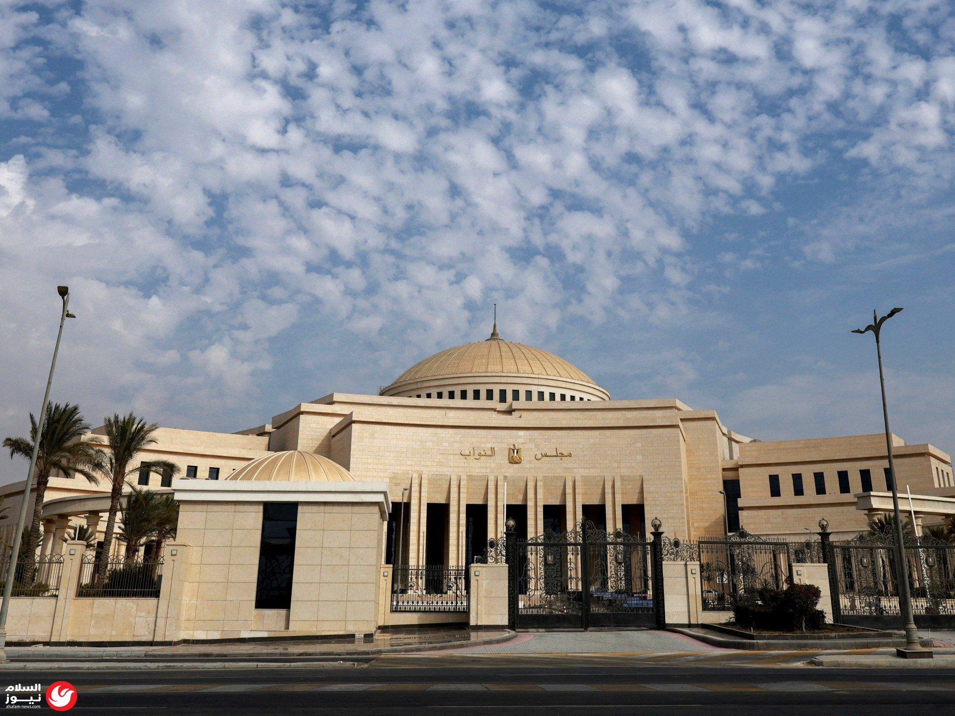 البرلمان المصري يمنح السيسي تفويضاً لدعم السعودية عسكرياً وسط تصاعد التوترات الإقليمية