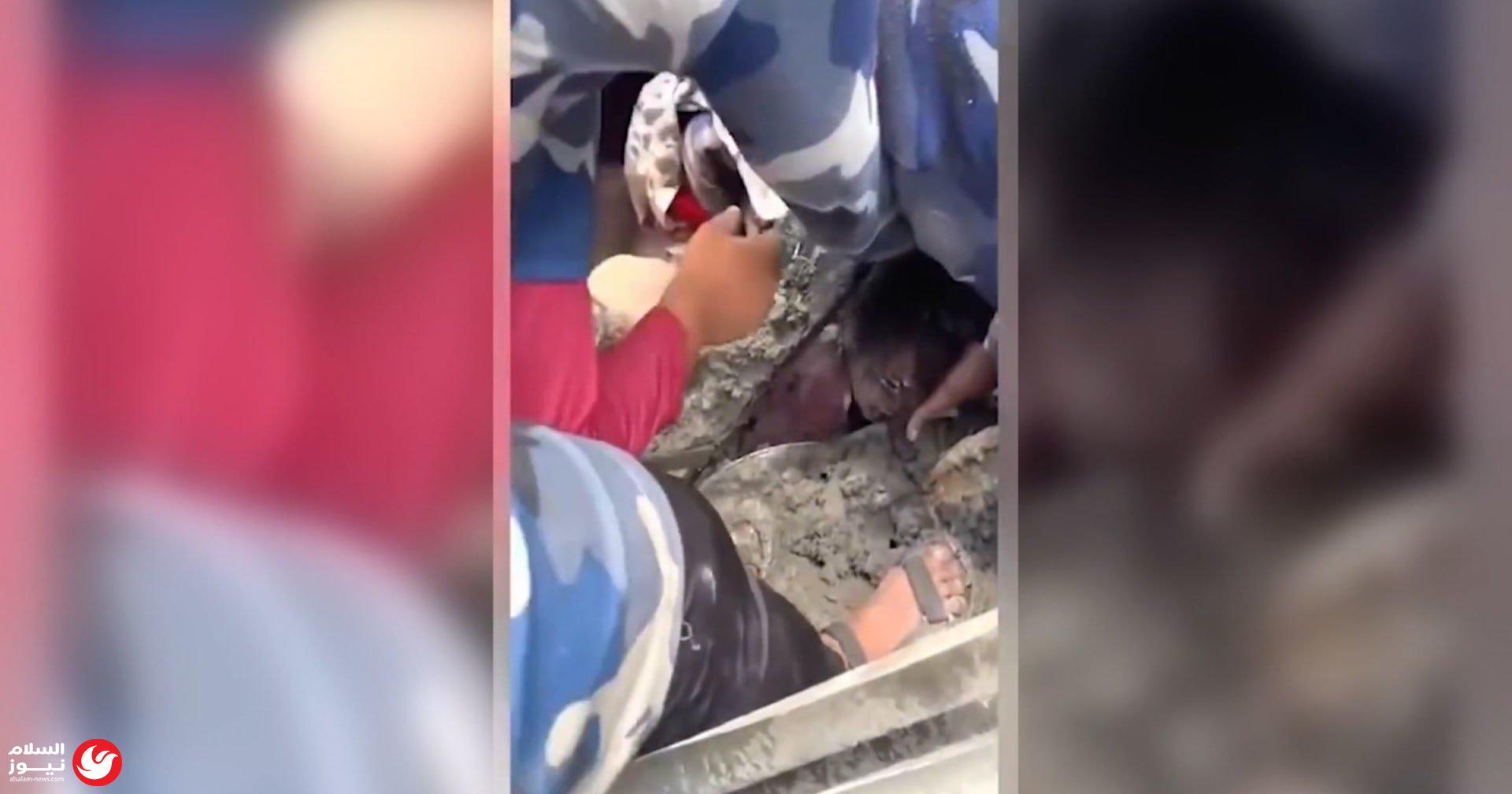 معجزة وسط الدمار: إنقاذ طفلة من تحت أنقاض مبنى منهار في نيبال